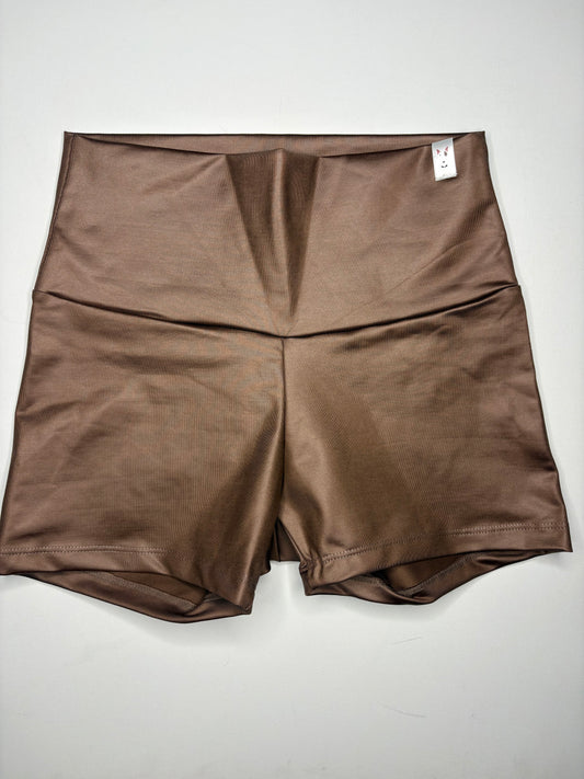 ✤ LEATHER EFFECT SHORTS ✤