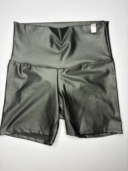 ✤ LEATHER EFFECT SHORTS ✤